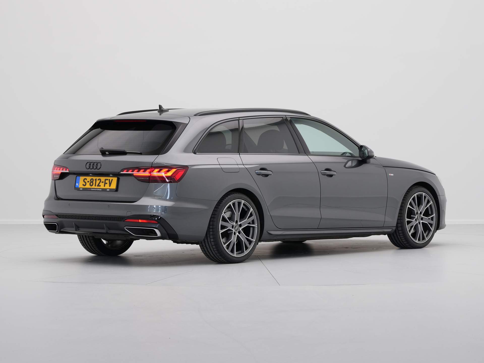 Audi - A4 Avant 35 TFSI 110 kW/150pk S-Tronic S edition - 2023