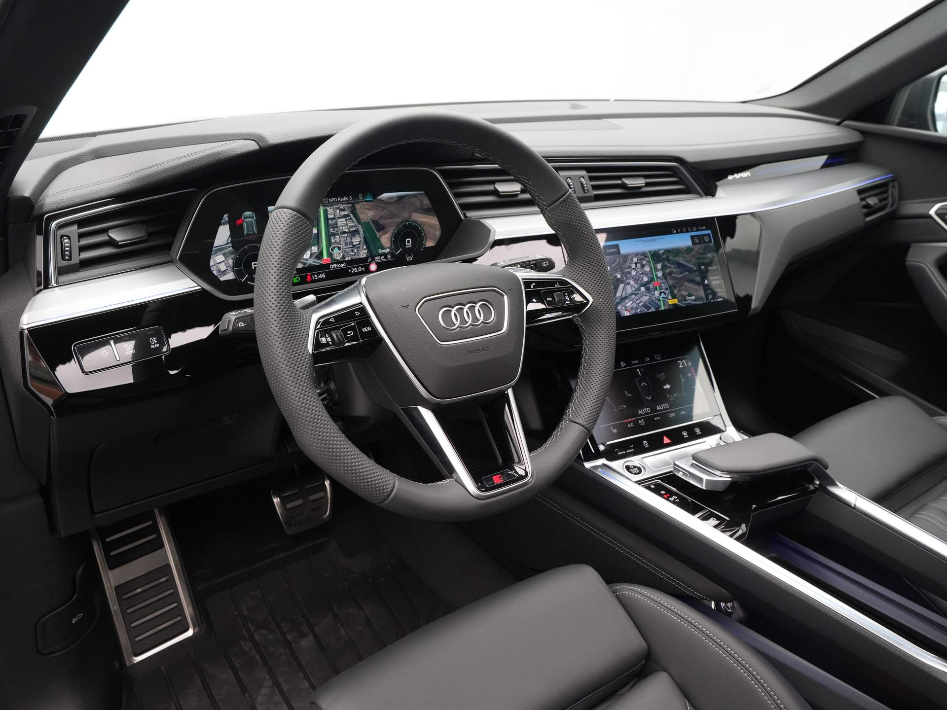 Audi - Q8 e-tron 55 quattro S-Line Edition Competition 115 kWh - 2024