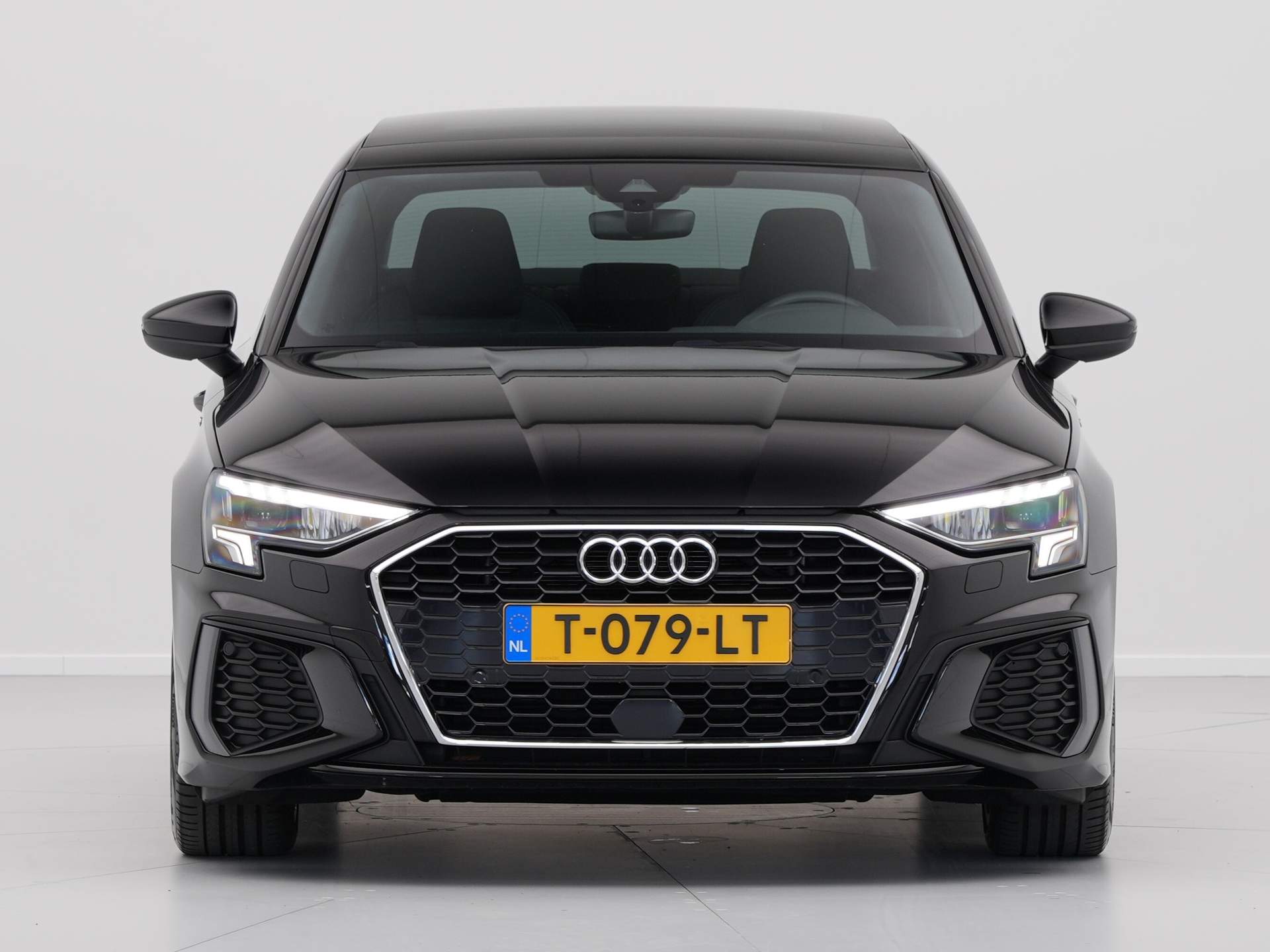 Audi - A3 Limousine 30 TFSI S-Line edition - 2023