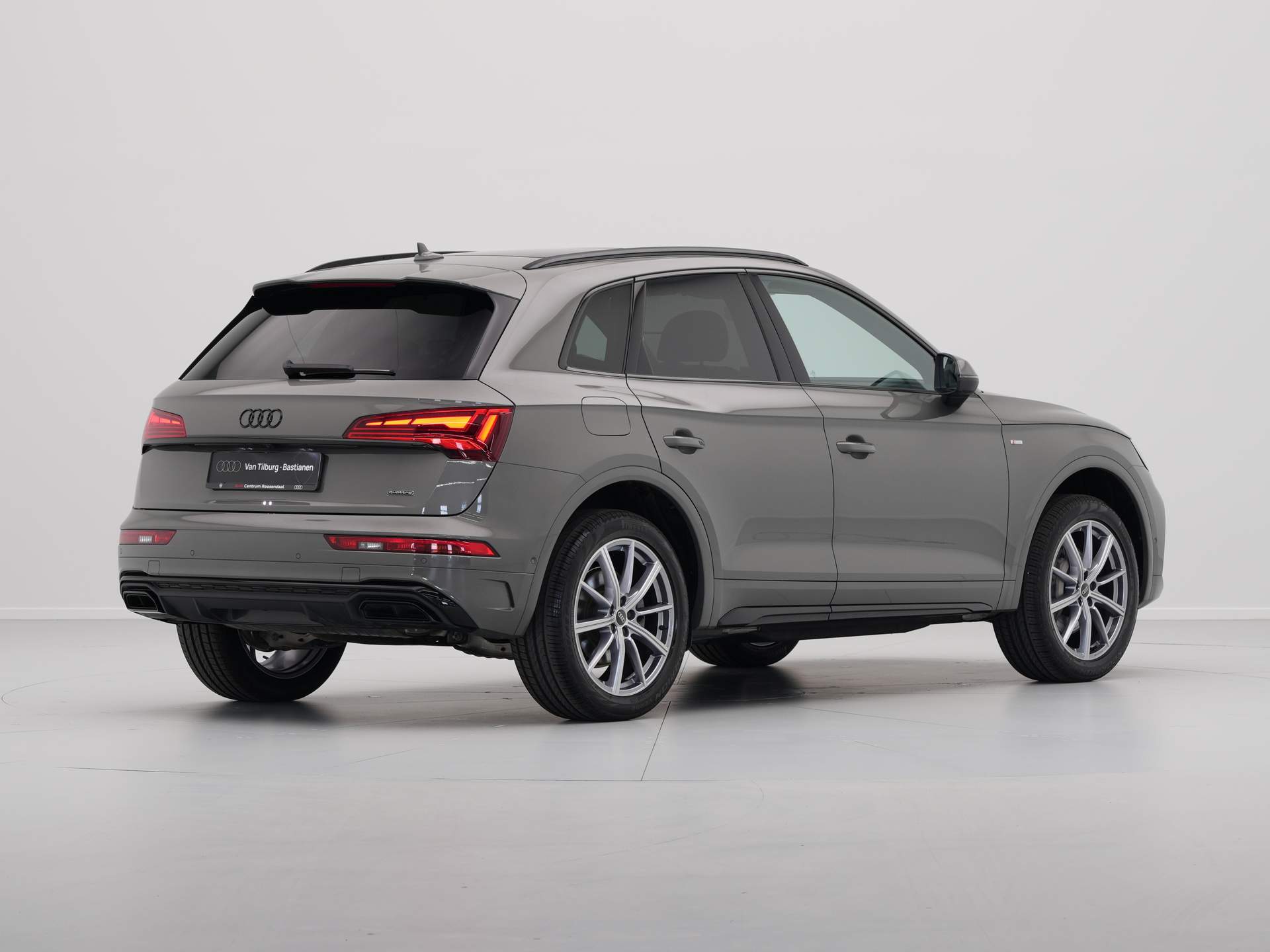 Audi - Q5 55 TFSI e S edition Competition - 2023