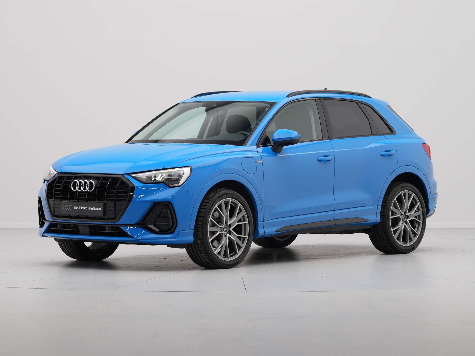 Audi - Q3 45 TFSI e S-Line edition - 2021