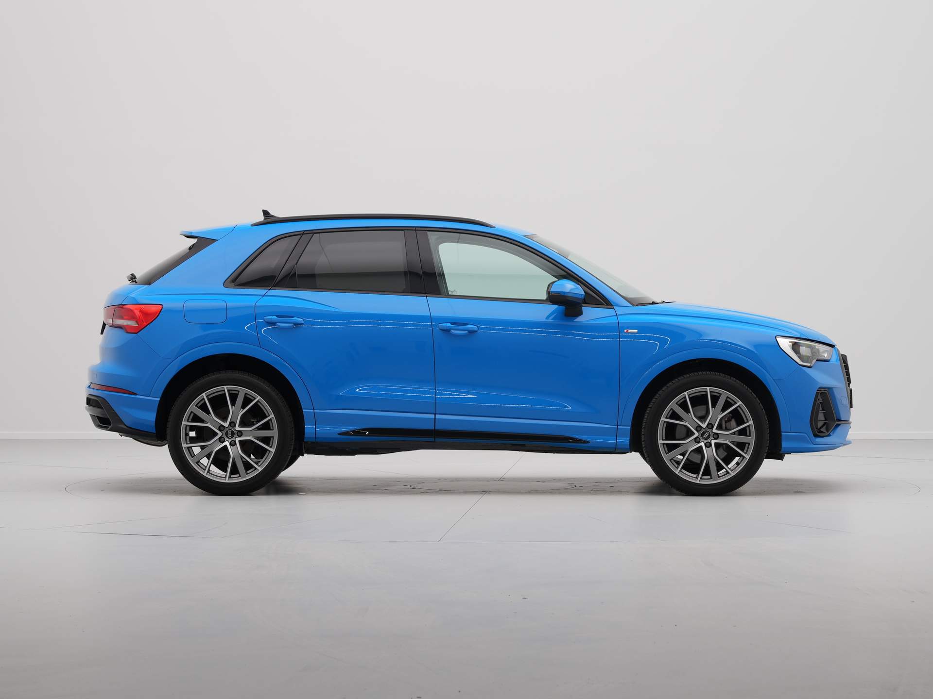 Audi - Q3 45 TFSI e S-Line edition - 2021