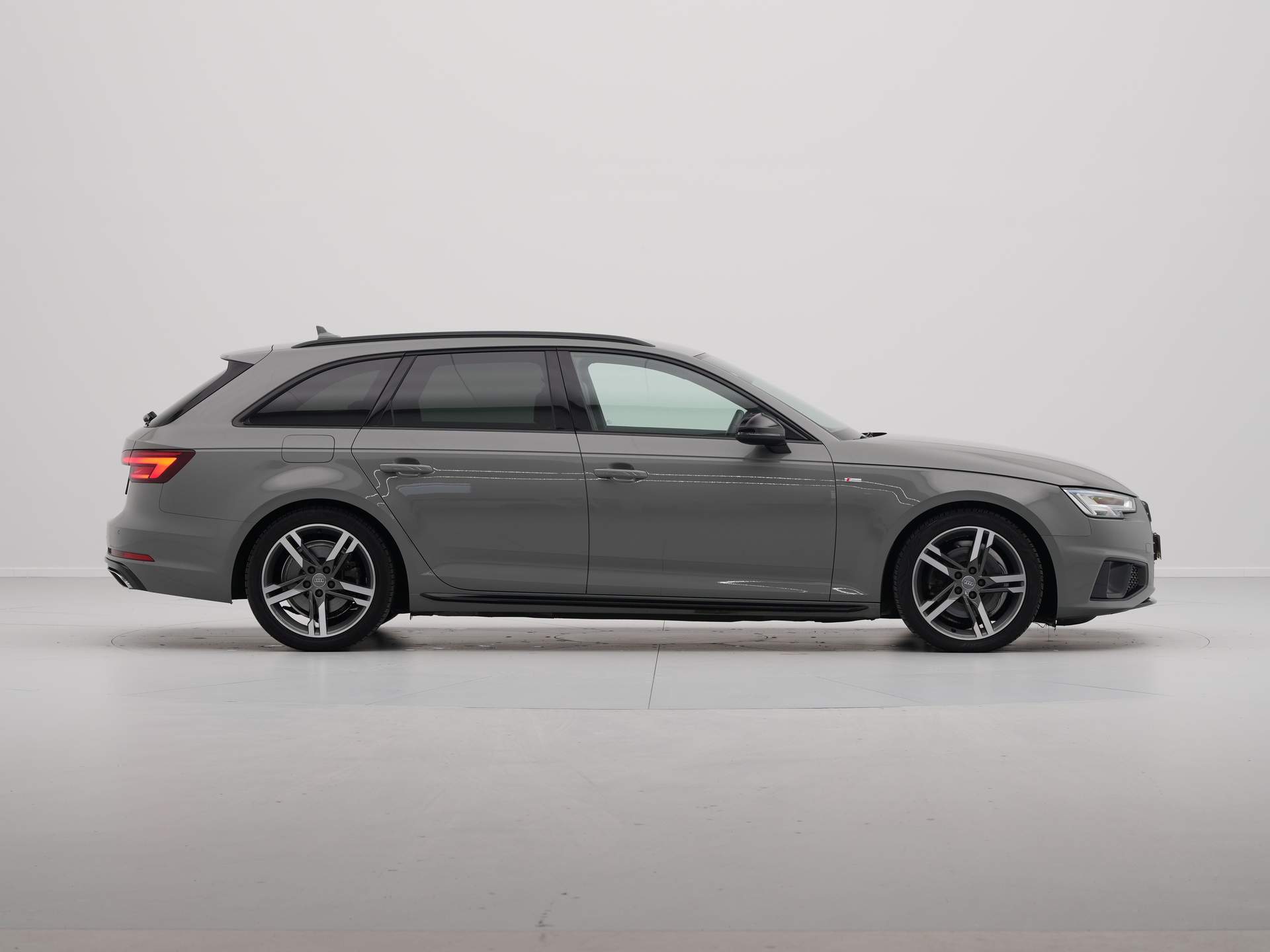 Audi - A4 Avant 35 TFSI 150pk S-Line Edition - 2019