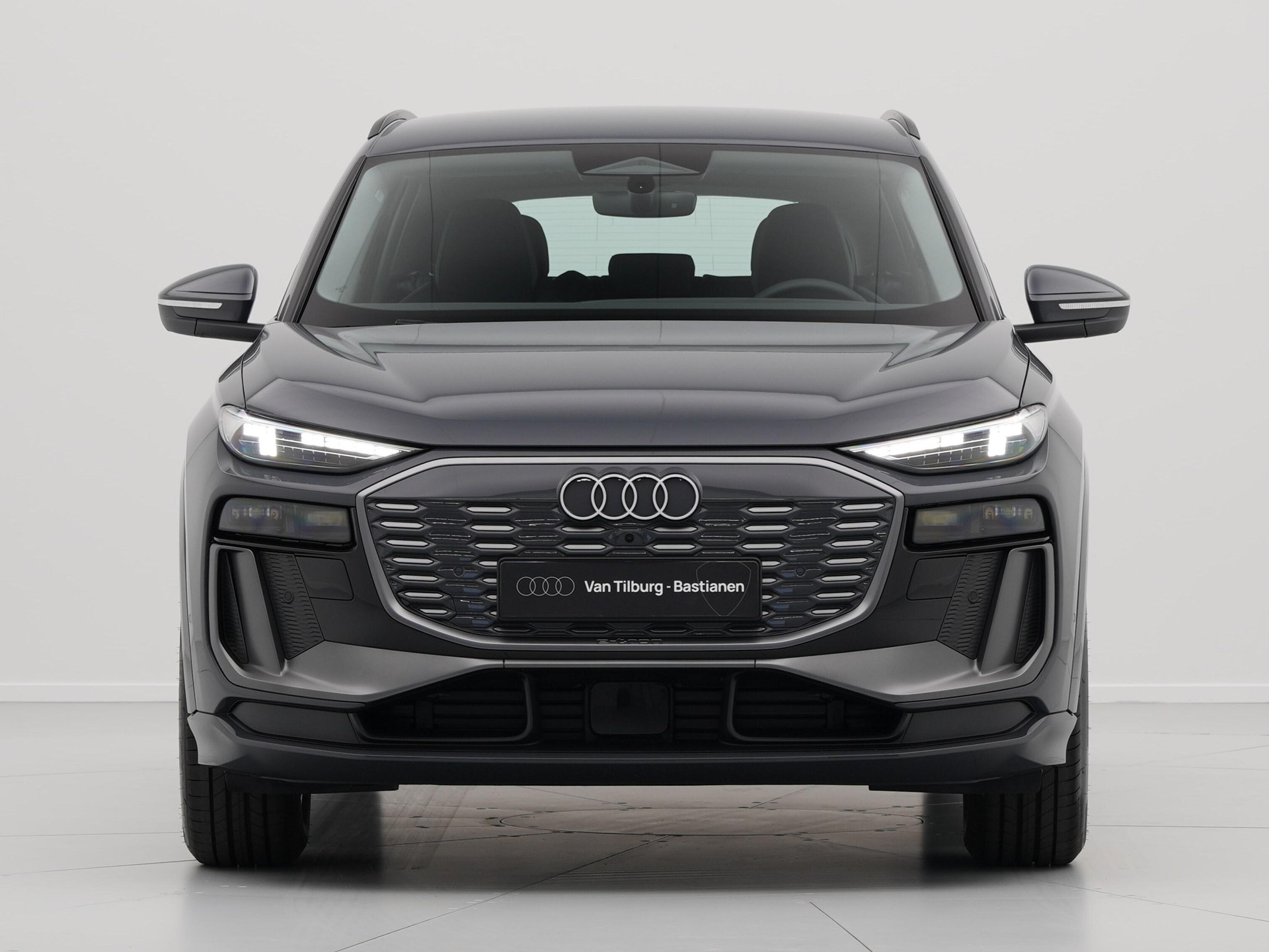 Audi - Q6 e-tron performance 306 1AT Advanced Edition - 2025