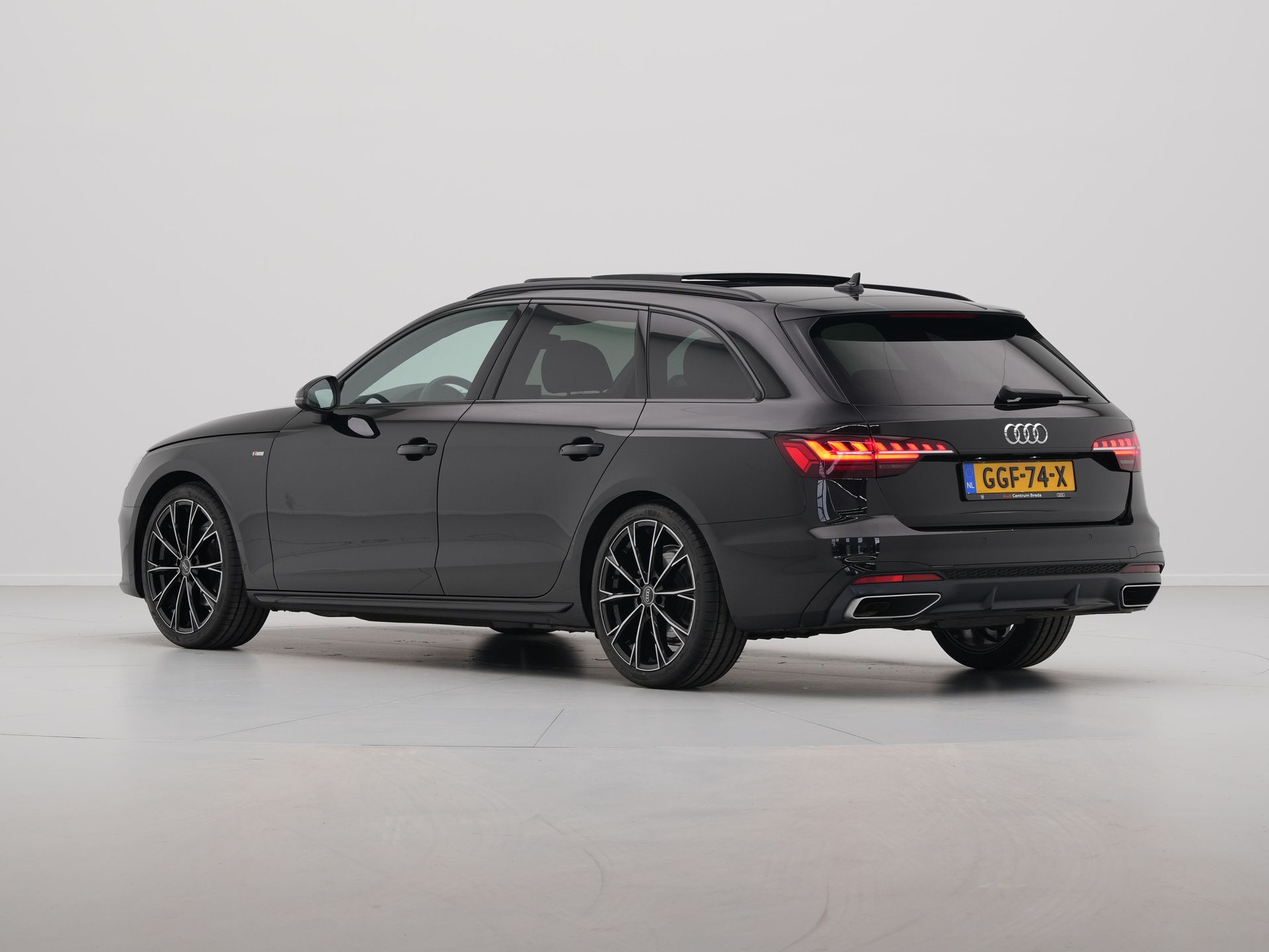 Audi - A4 Avant 35 TFSI S edition Competition - 2024