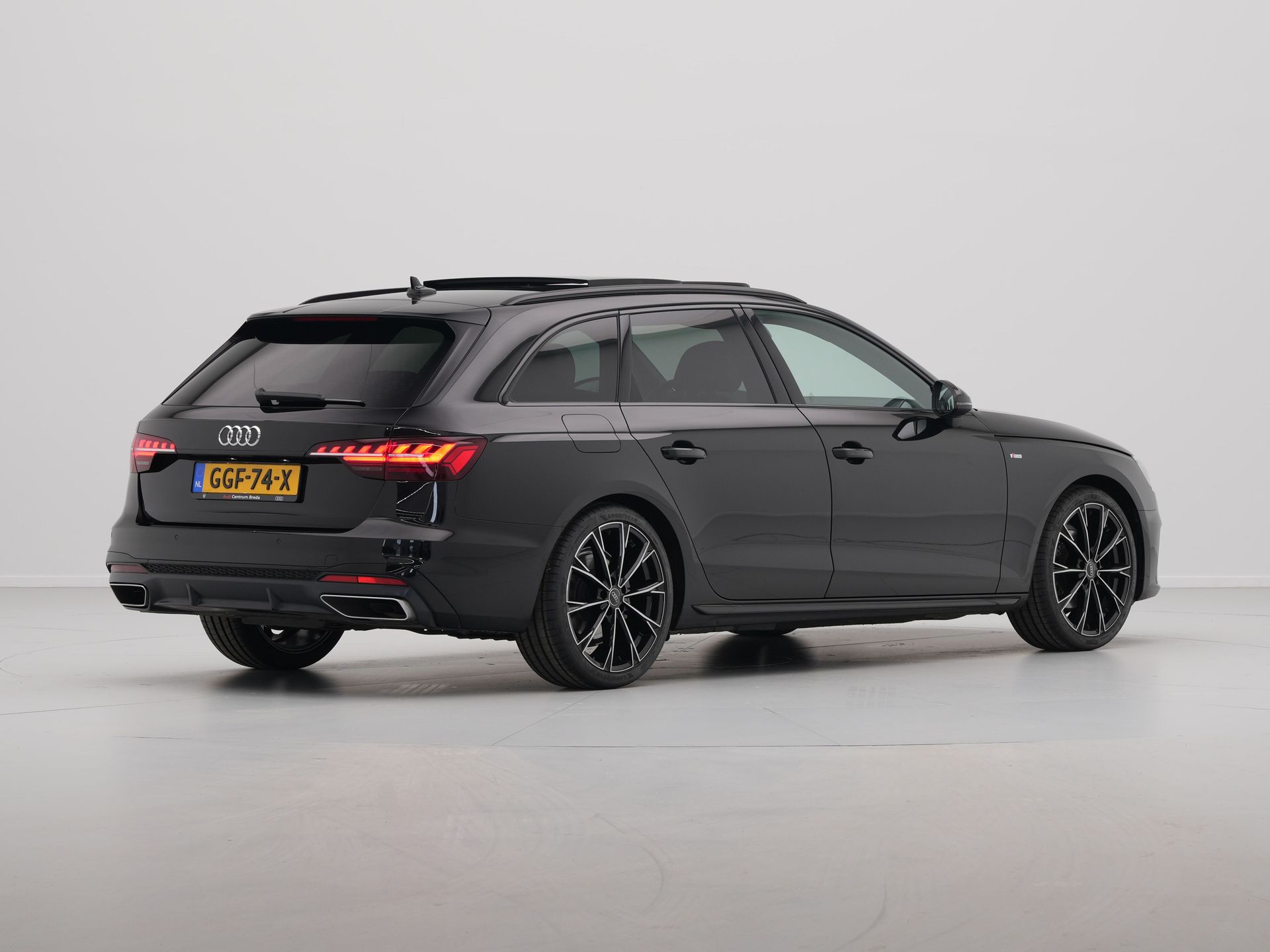 Audi - A4 Avant 35 TFSI S edition Competition - 2024