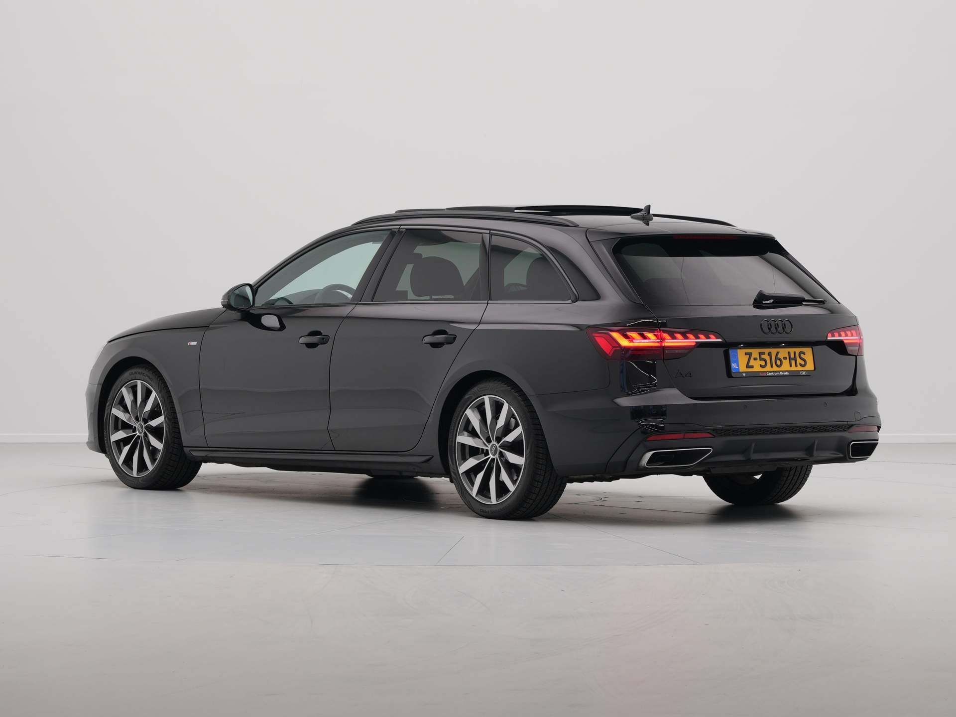 Audi - A4 Avant 35 TFSI 110 kW/150 pk S-Tronic S line edition Competition - 2024