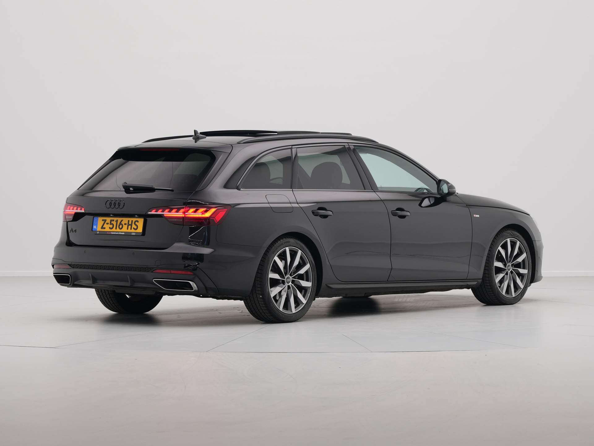 Audi - A4 Avant 35 TFSI 110 kW/150 pk S-Tronic S line edition Competition - 2024