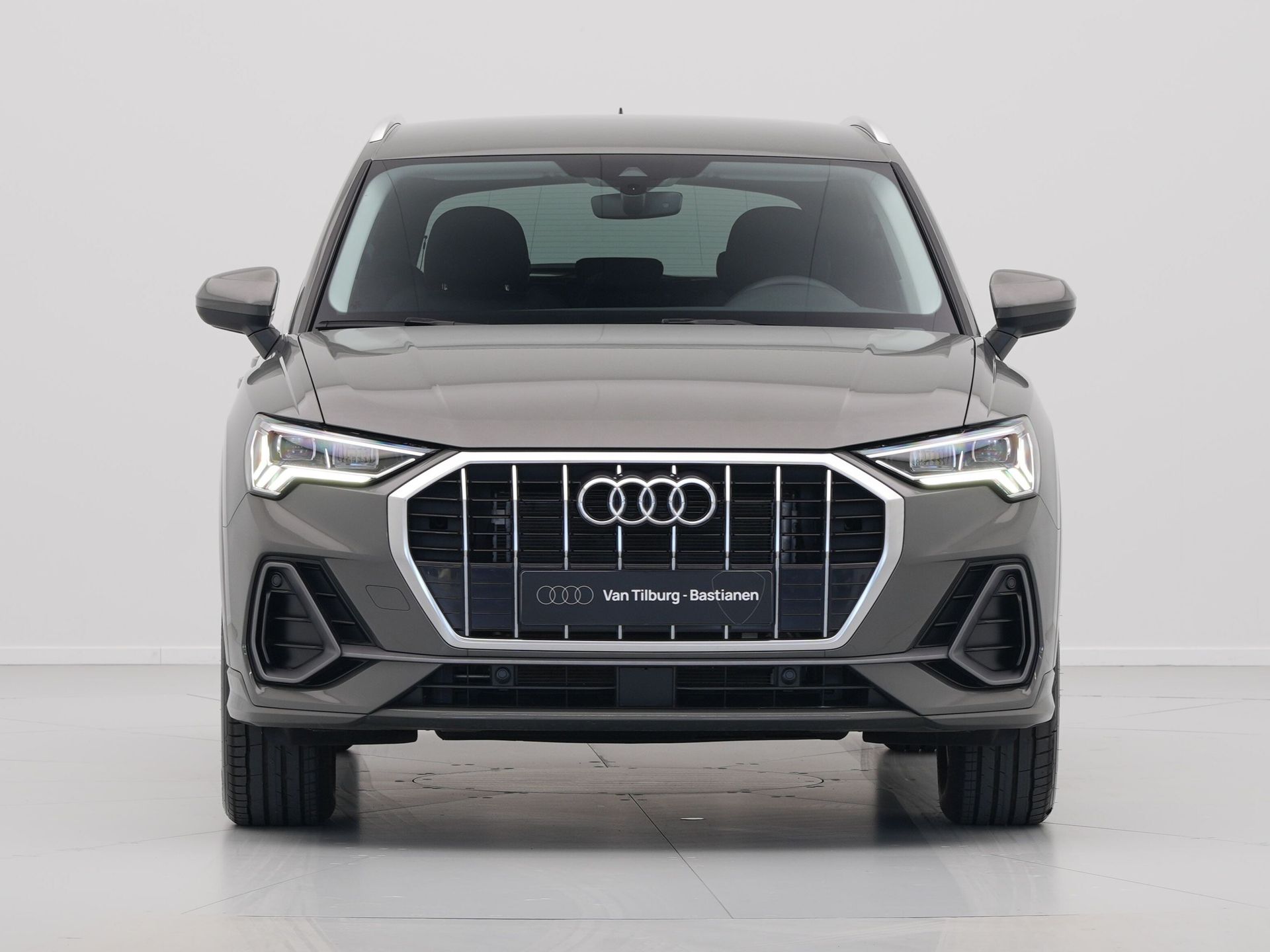 Audi - Q3 45 TFSI e 245 pkS edition - 2024